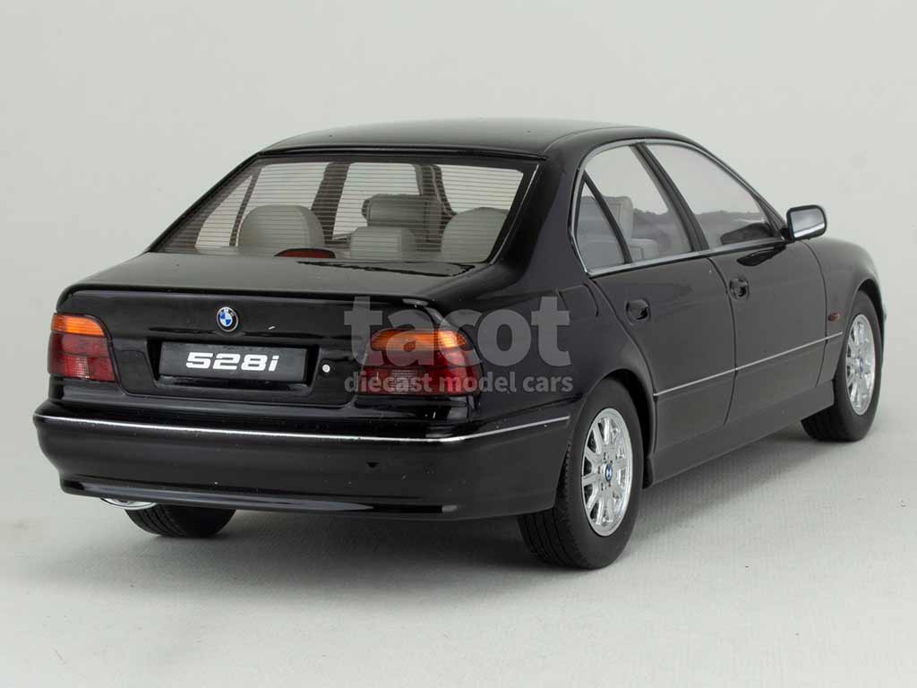 101184 BMW 528i/ E39 1995