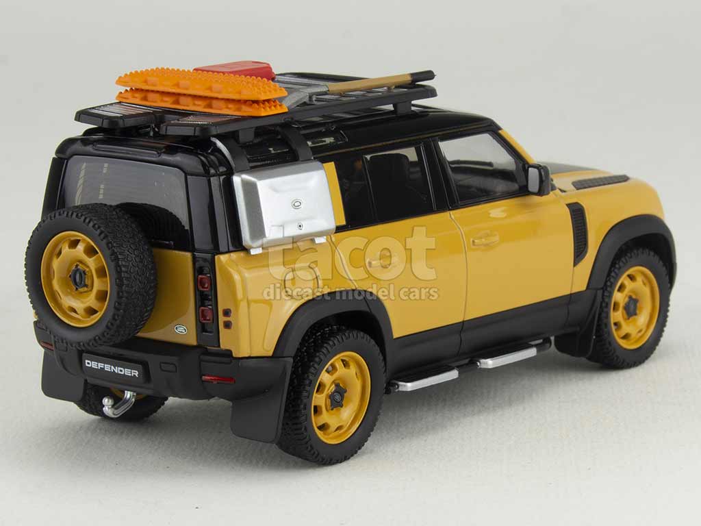 101219 Land Rover Defender 110 Camel Trophy 2020