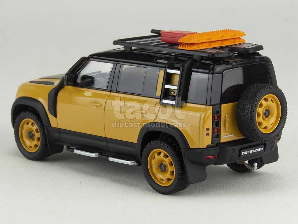 101219 Land Rover Defender 110 Camel Trophy 2020