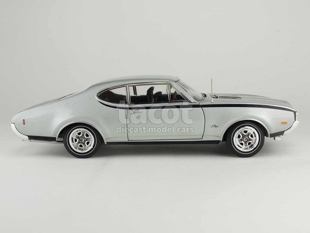 Oldsmobile - Cutlass Hurst/Olds 1968 - Auto World - 1/18 - Autos ...