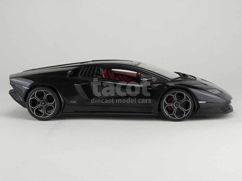 101282 Lamborghini Countach LPI 800-4 2021