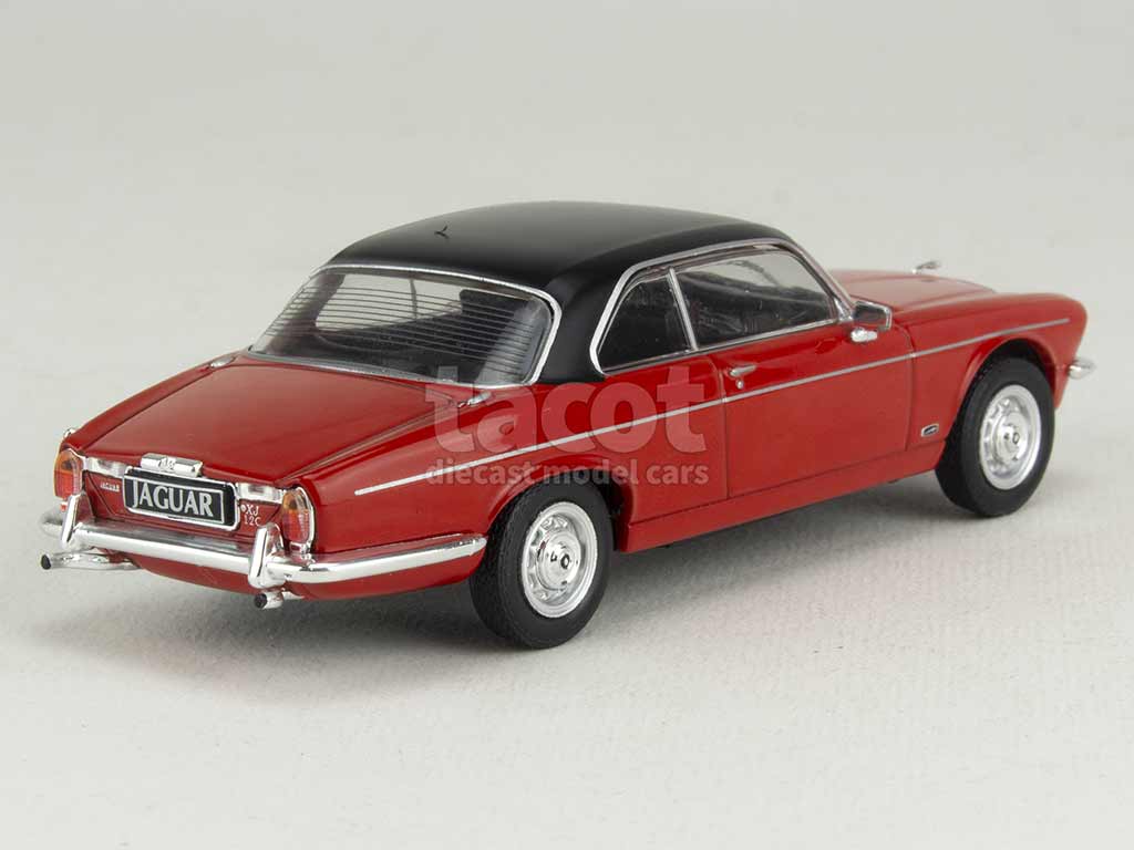 IXO Models 1:43 - 1 - Coupé miniature - Jaguar XJ12C (Coupé) 1976 kleur