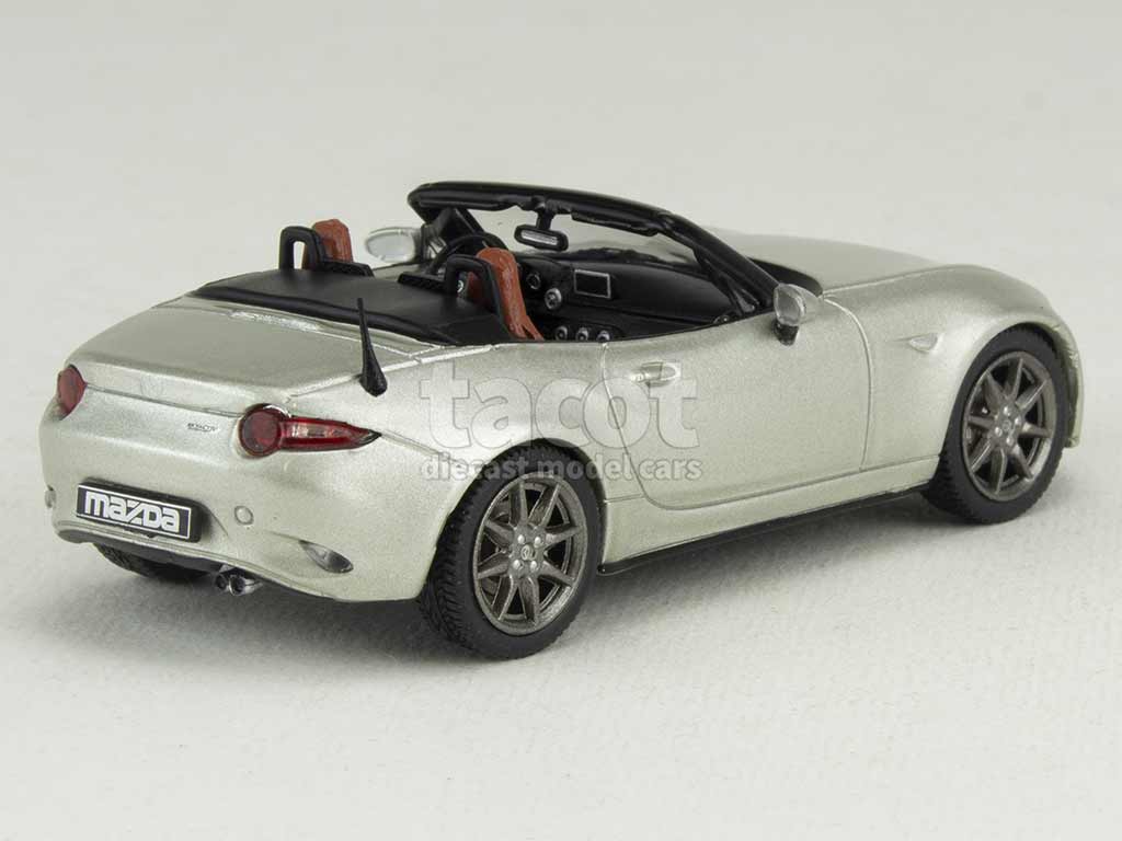 ixo Models Modellauto Mazda MX-5 Roadster 2019 beige metallic Modellauto  1:43 ixo models, Maßstab 1:43