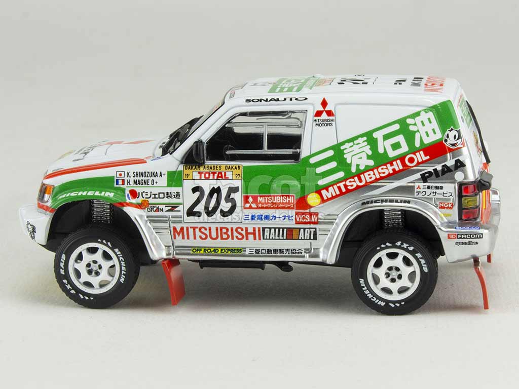 Diecast model cars Mitsubishi Pajero 1/43 HPI No.161 Le Point Rally Paris- Dakar 1983 A.Cowan/C.Malkin