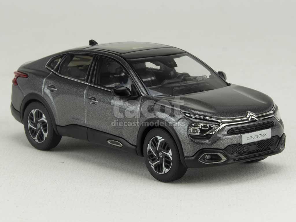 101366 Citro&euml;n C4 X 2023