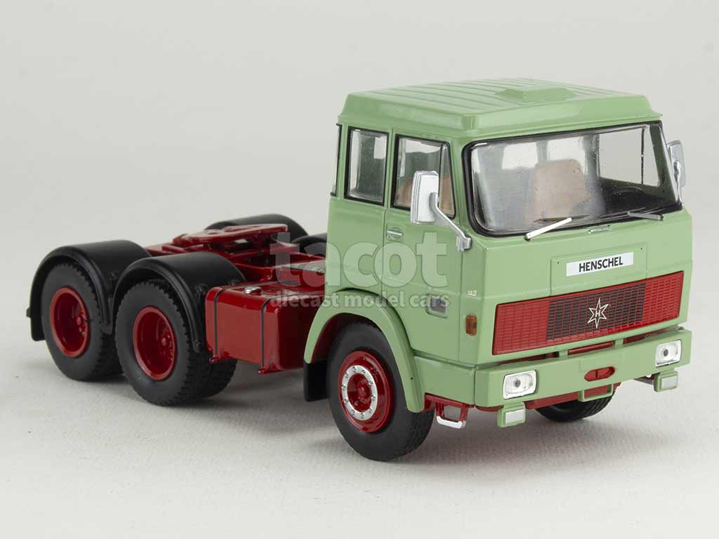 101499 Henschel HS 19 TS Tracteur 1966