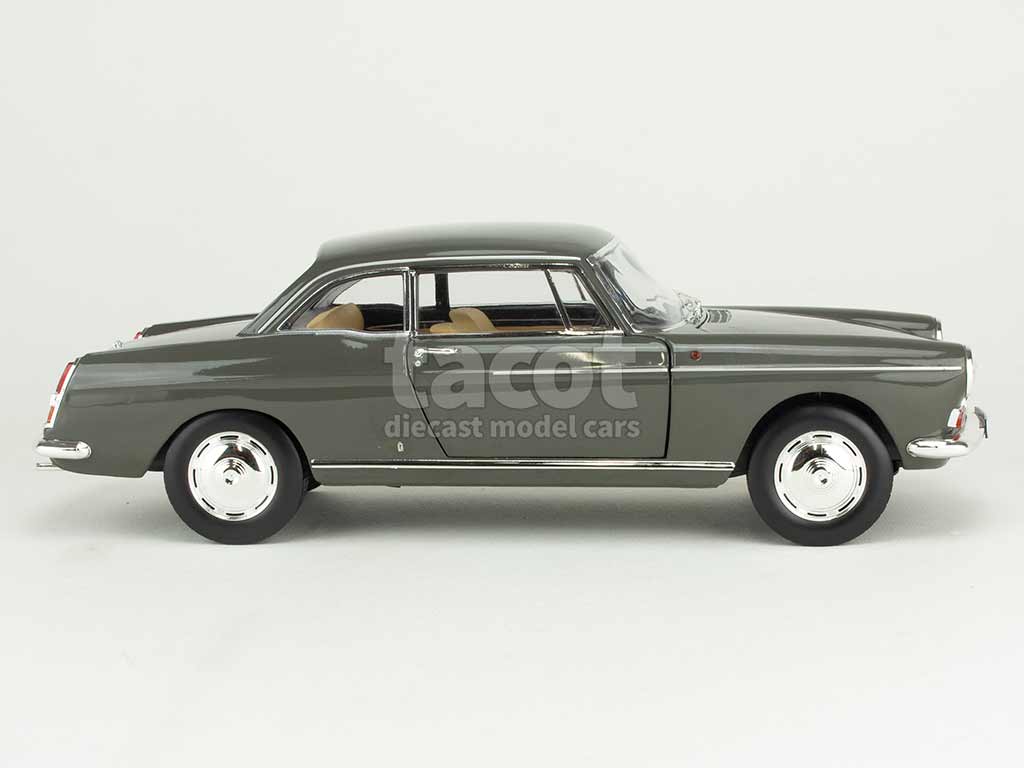 101571 Peugeot 404 Coupé 1967