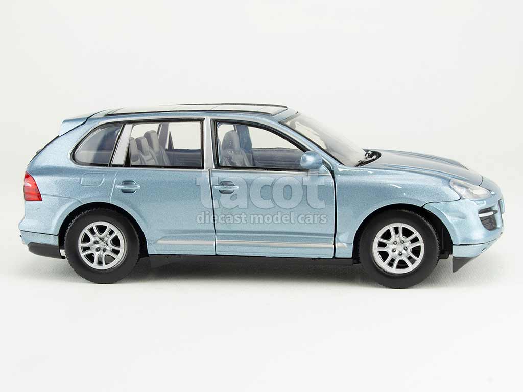 101600 Porsche Cayenne Turbo 2008