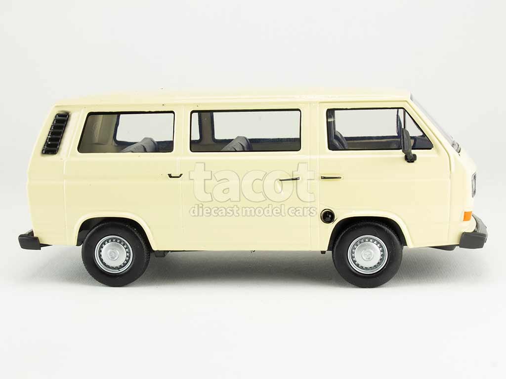 101603 Volkswagen Combi T3 Bus