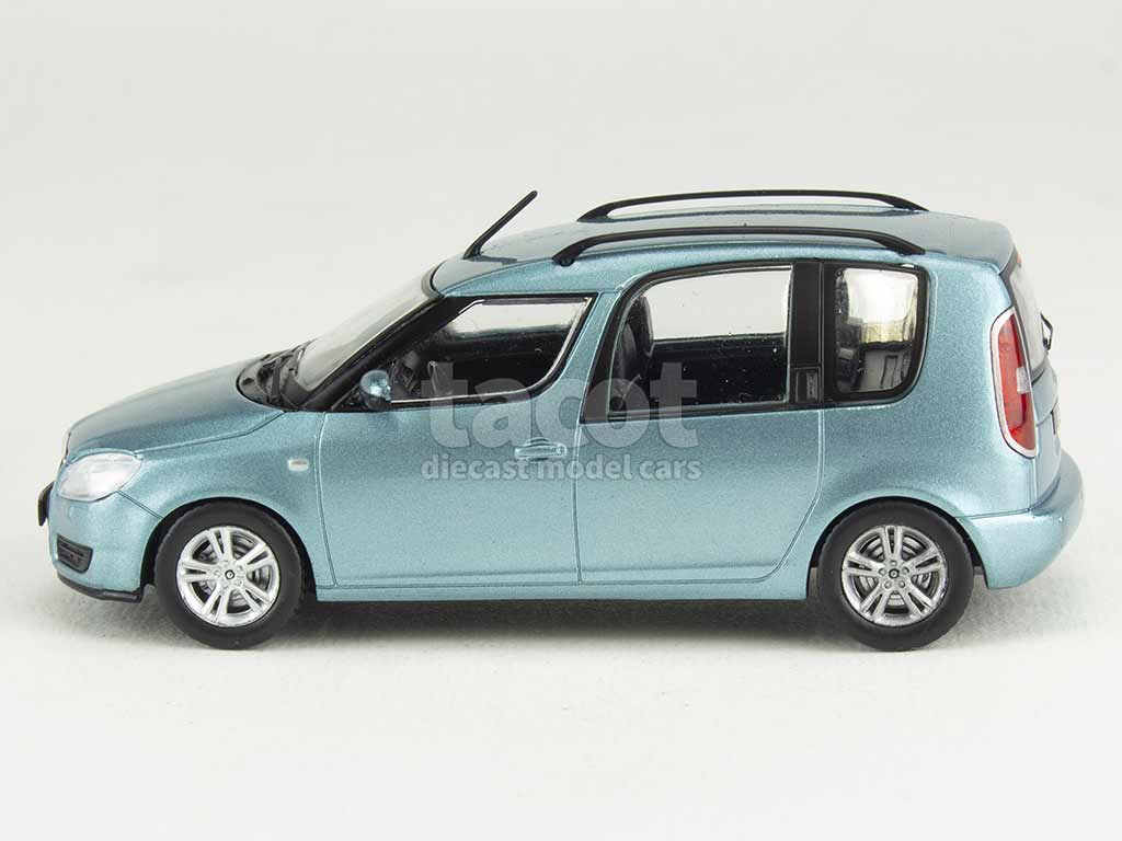 Škoda Roomster ミニカー 7台セット 1/72 skoda6332762.jpg