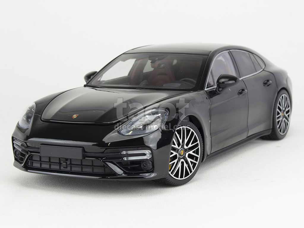 101709 Porsche Panamera Turbo S 2020