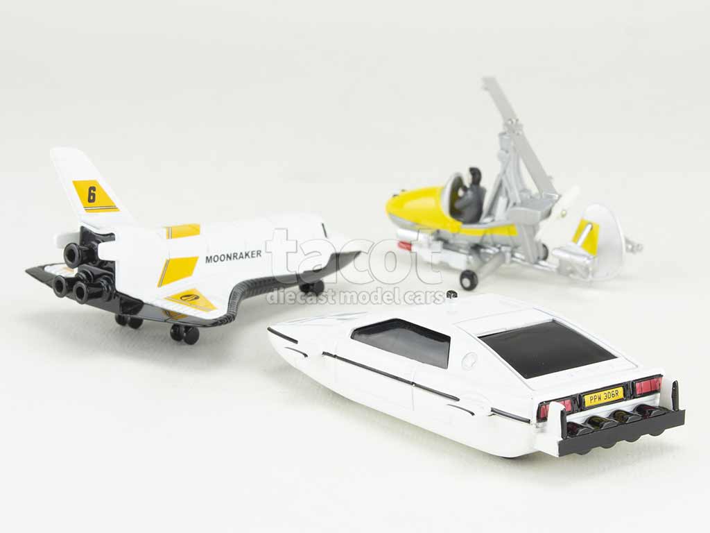 101726 Divers Set Air, Sea & Space James Bond