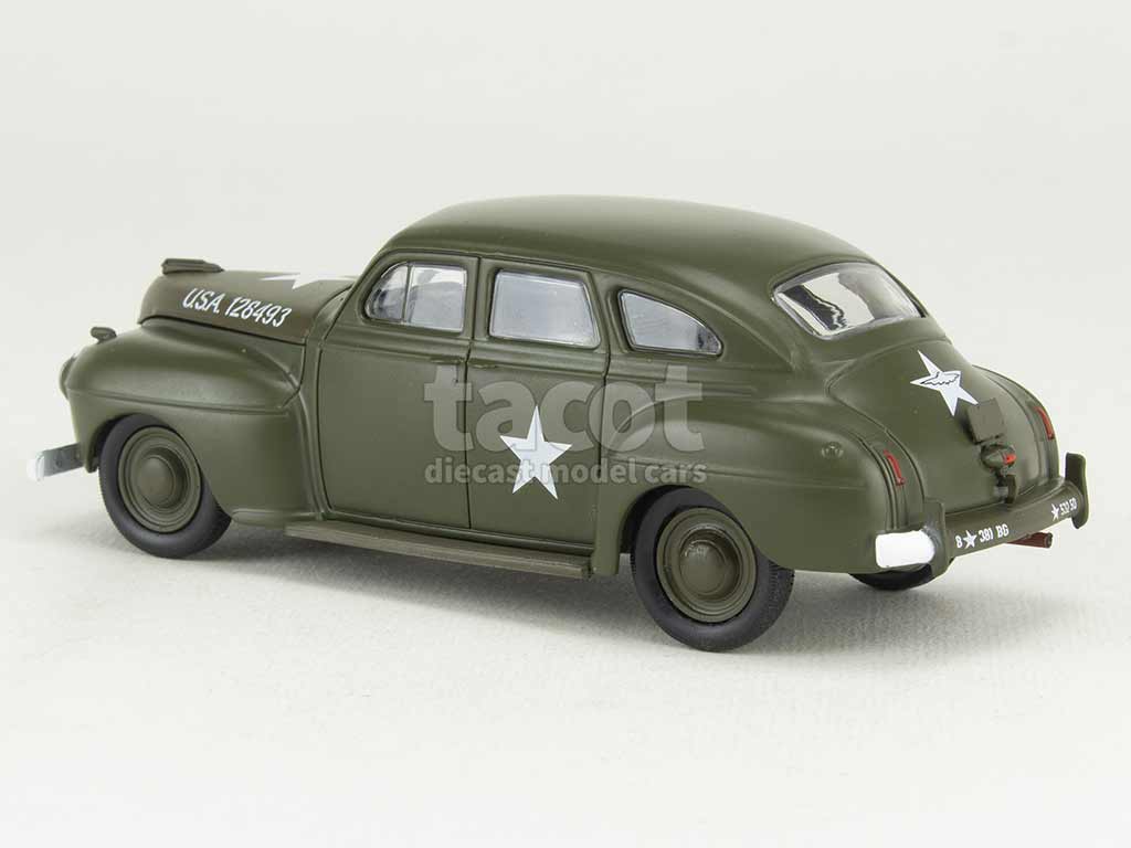 101895 De Soto Deluxe 4D Sedan Military 1941