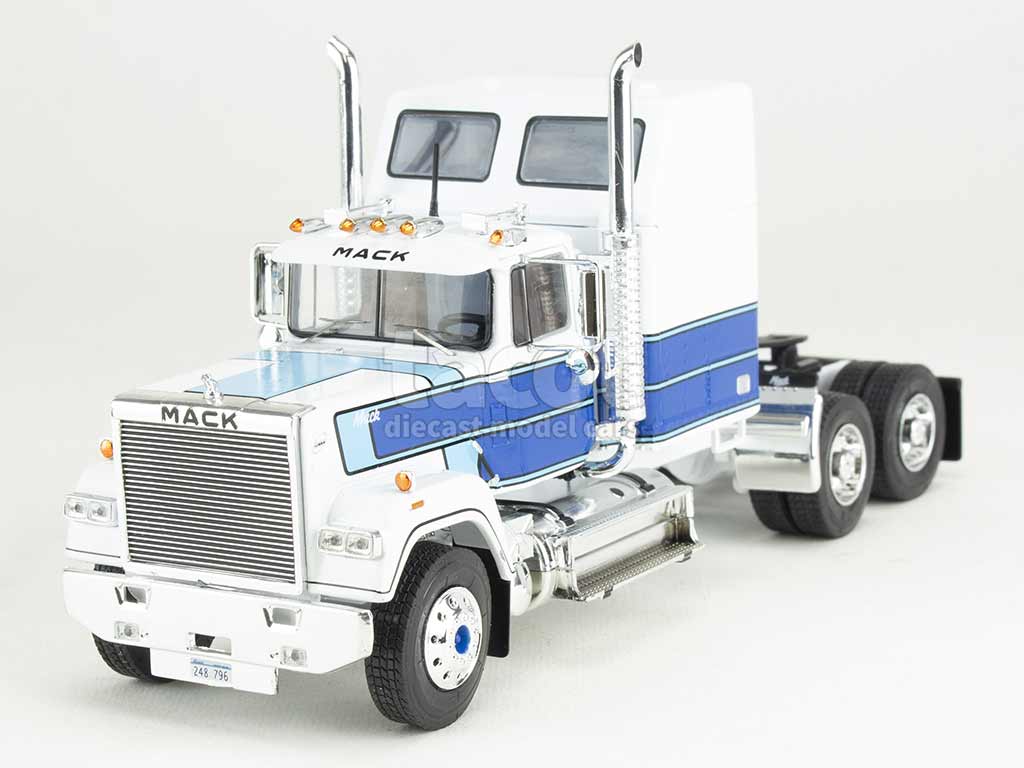 101917 Mack Magnum Superliner Tracteur 1985