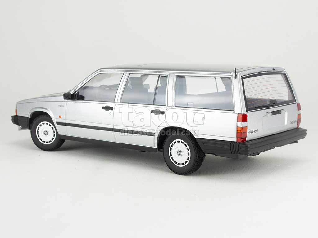 101954 Volvo 740 GL Break 1986