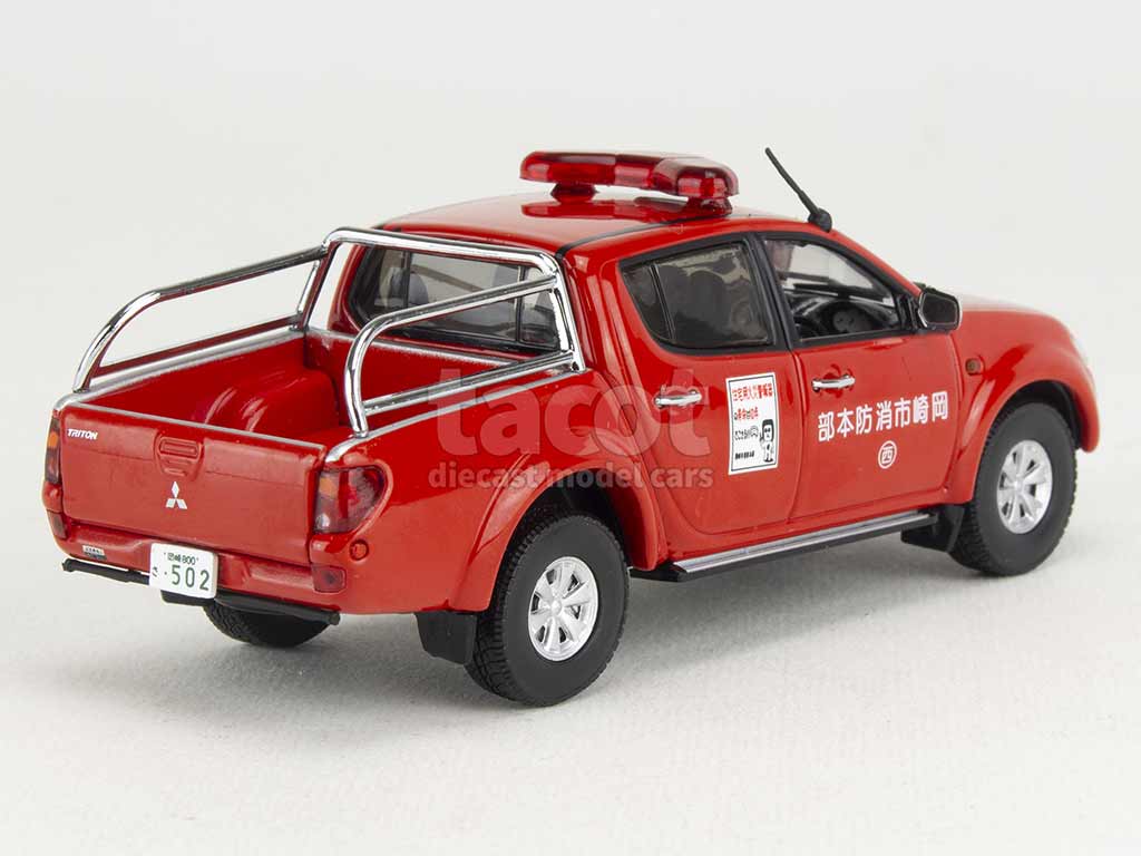 Miniature MITSUBISHI L200 PICK-UP POMPIER MACAU FIRE DEPART... 1/43