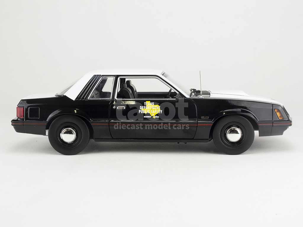102067 Ford Mustang SSP Police 1982