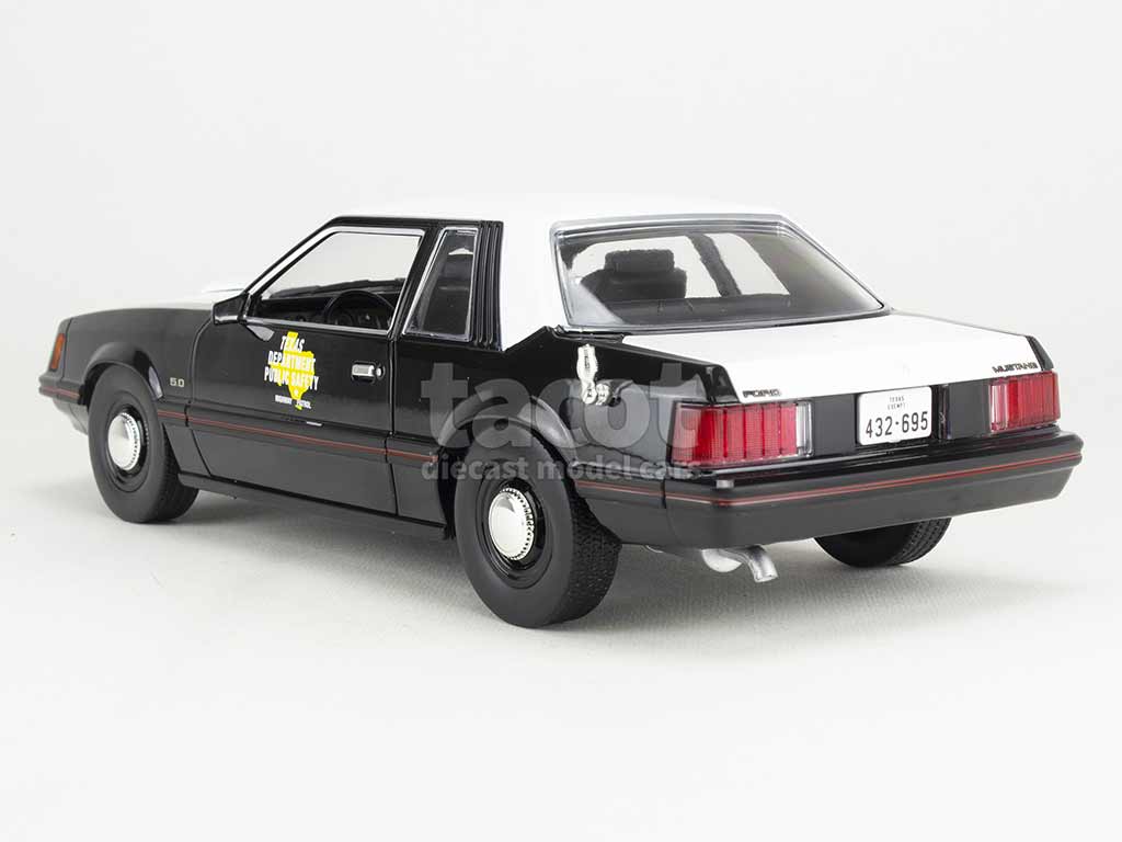 102067 Ford Mustang SSP Police 1982