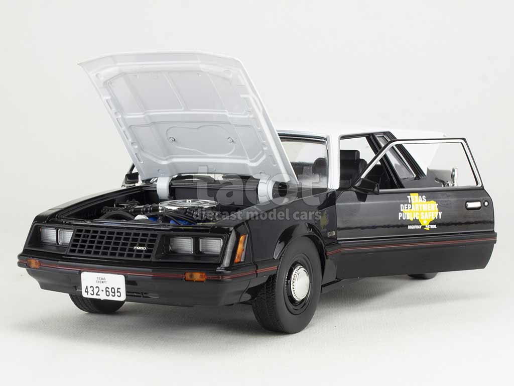 102067 Ford Mustang SSP Police 1982