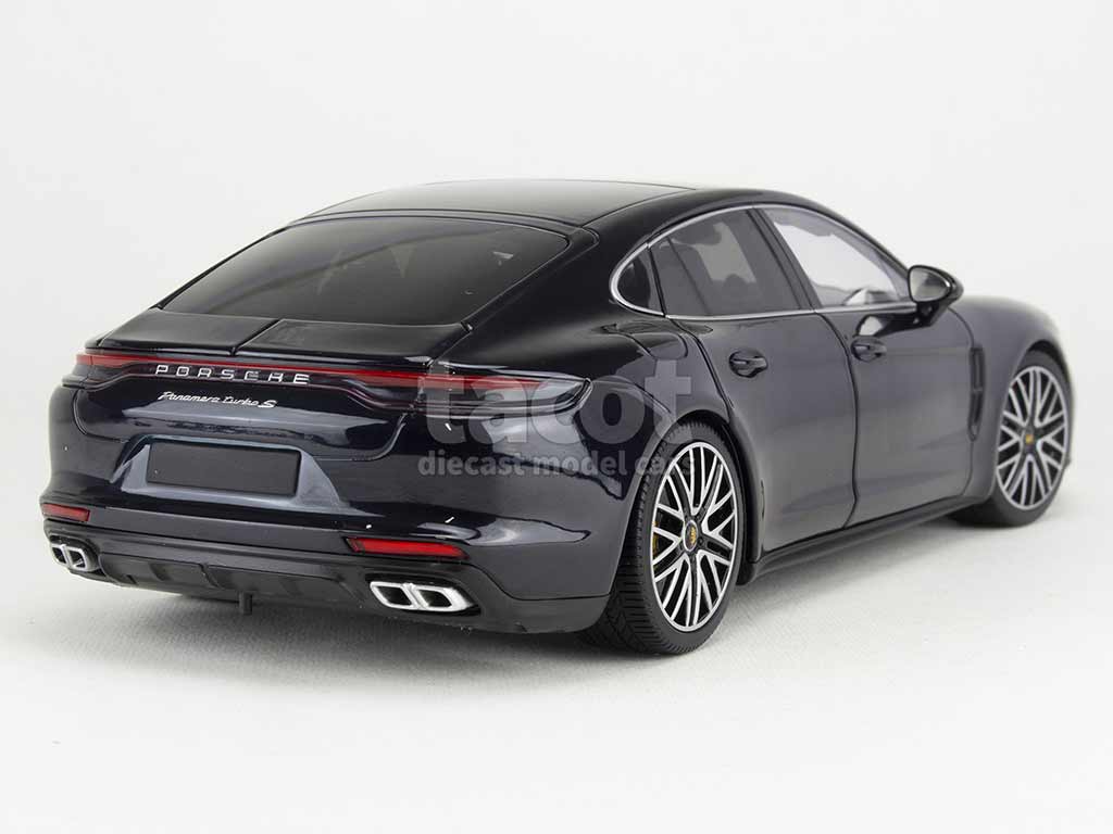 102097 Porsche Panamera Turbo S 2020
