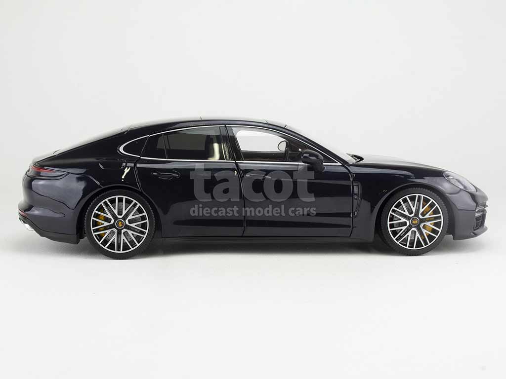 102097 Porsche Panamera Turbo S 2020