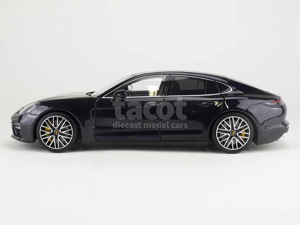 102097 Porsche Panamera Turbo S 2020