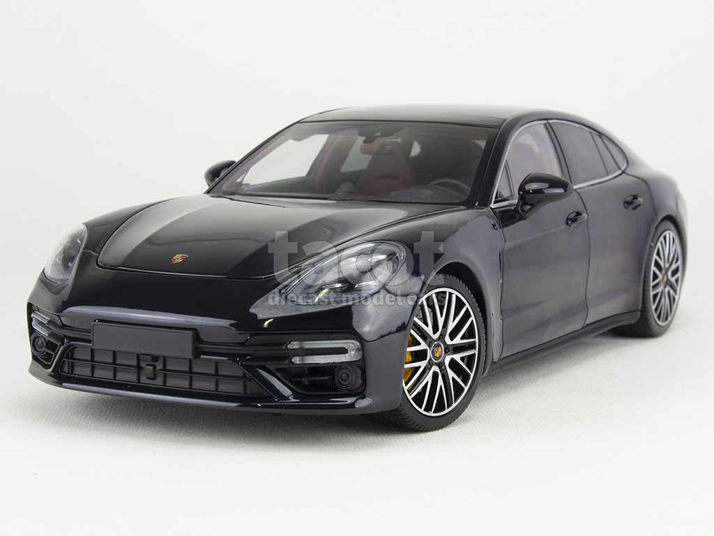 102097 Porsche Panamera Turbo S 2020