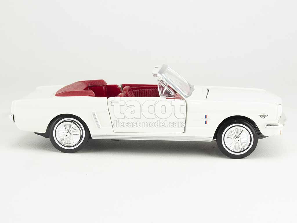 102192 Ford Mustang Cabriolet James Bond 1964