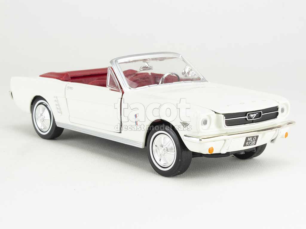 102192 Ford Mustang Cabriolet James Bond 1964