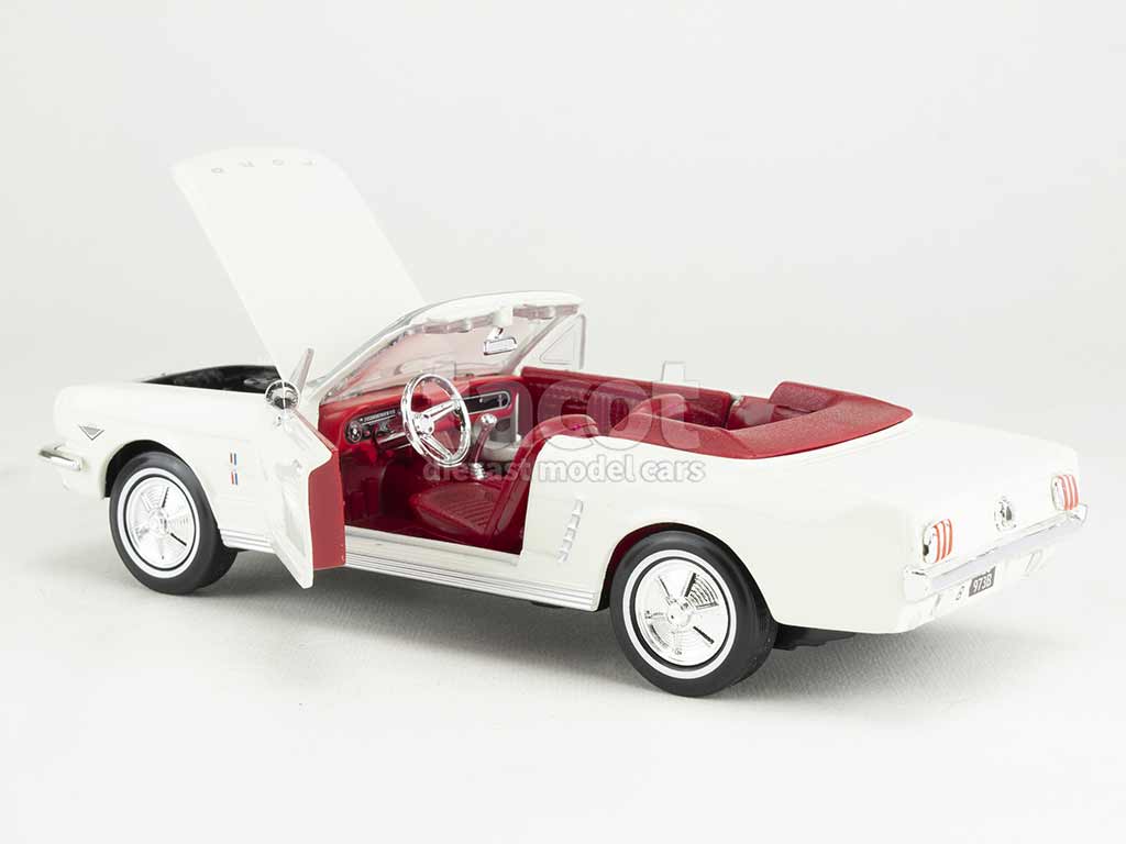 102192 Ford Mustang Cabriolet James Bond 1964