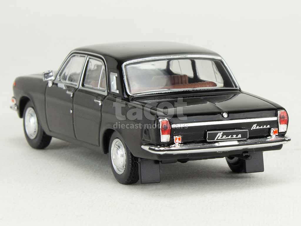 102249 GAZ Volga M24 1970