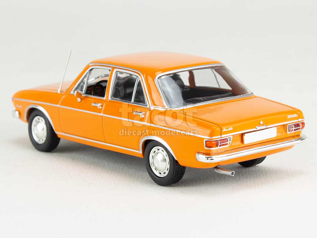 102267 Audi 100 1969