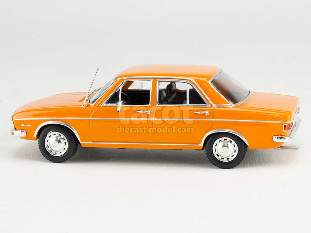 102267 Audi 100 1969