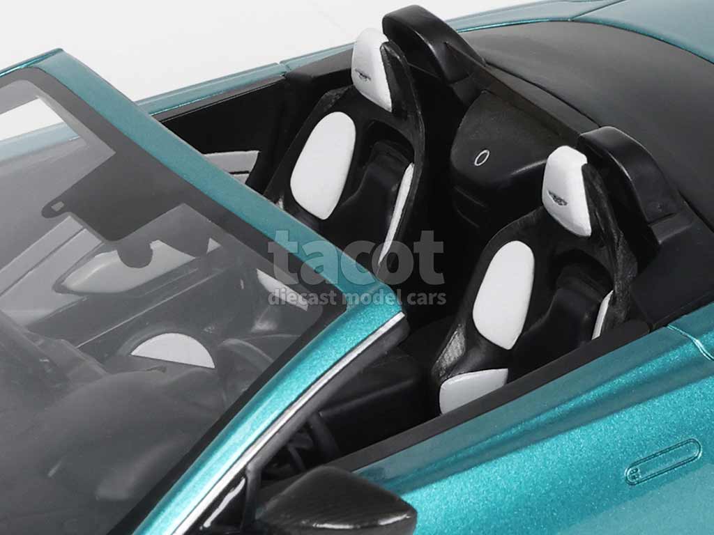 102274 Aston Martin V12 Vantage Roadster 2023