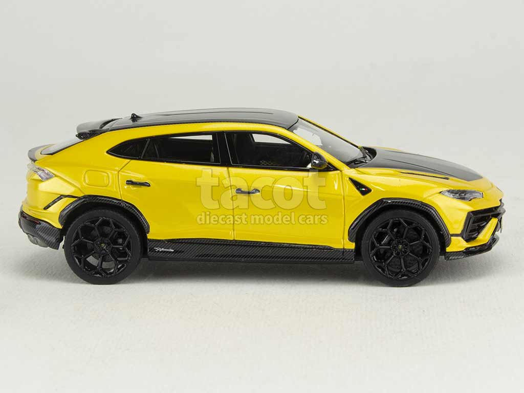 102305 Lamborghini Urus Performante 2022