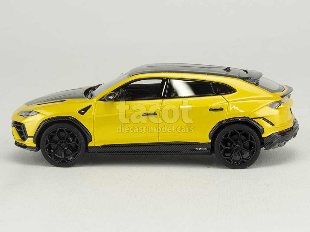 102305 Lamborghini Urus Performante 2022
