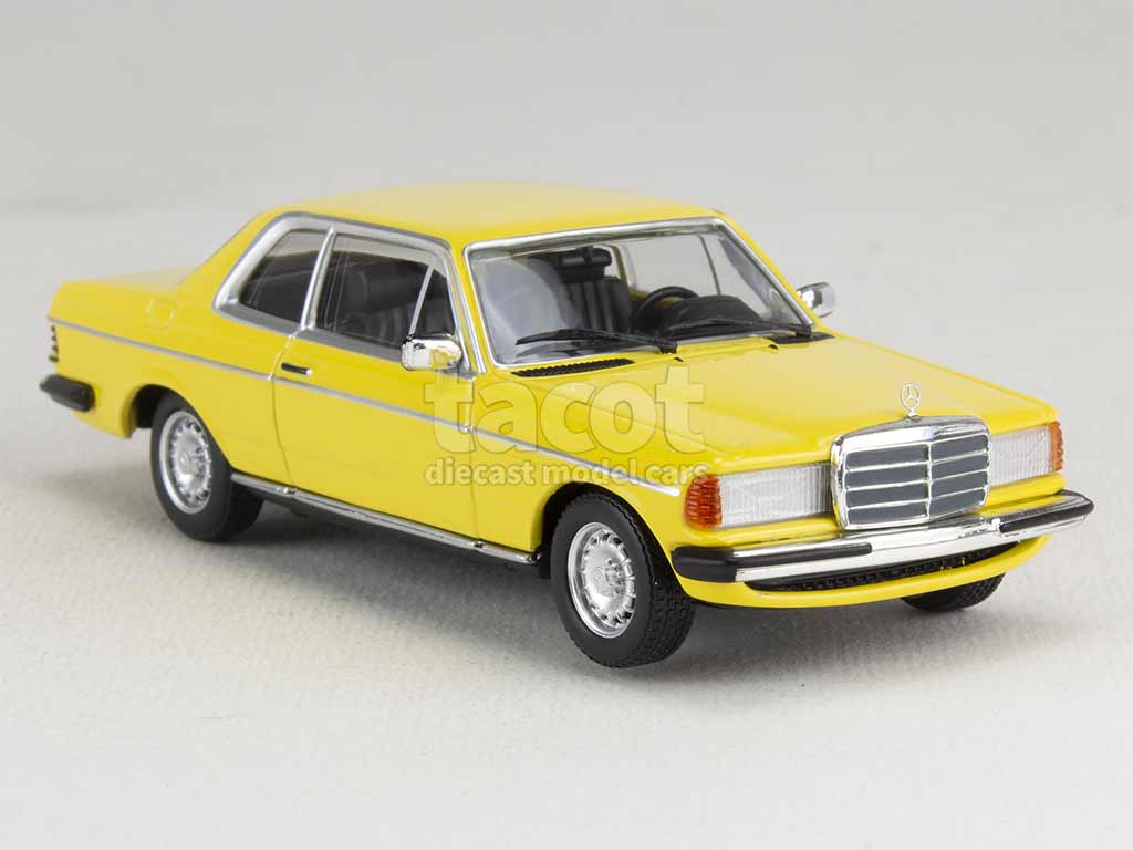 102320 Mercedes 230 CE/ W123 Coupé 1976