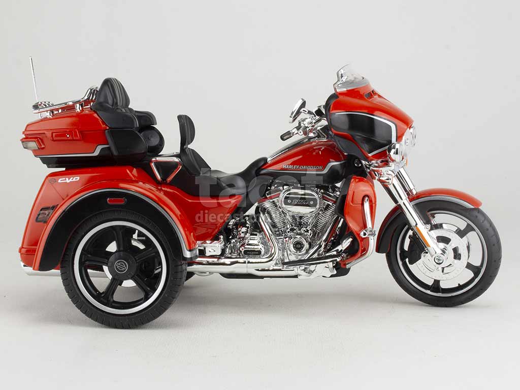 102331 Harley Davidson CVO Tri-Glide Ultra 2021