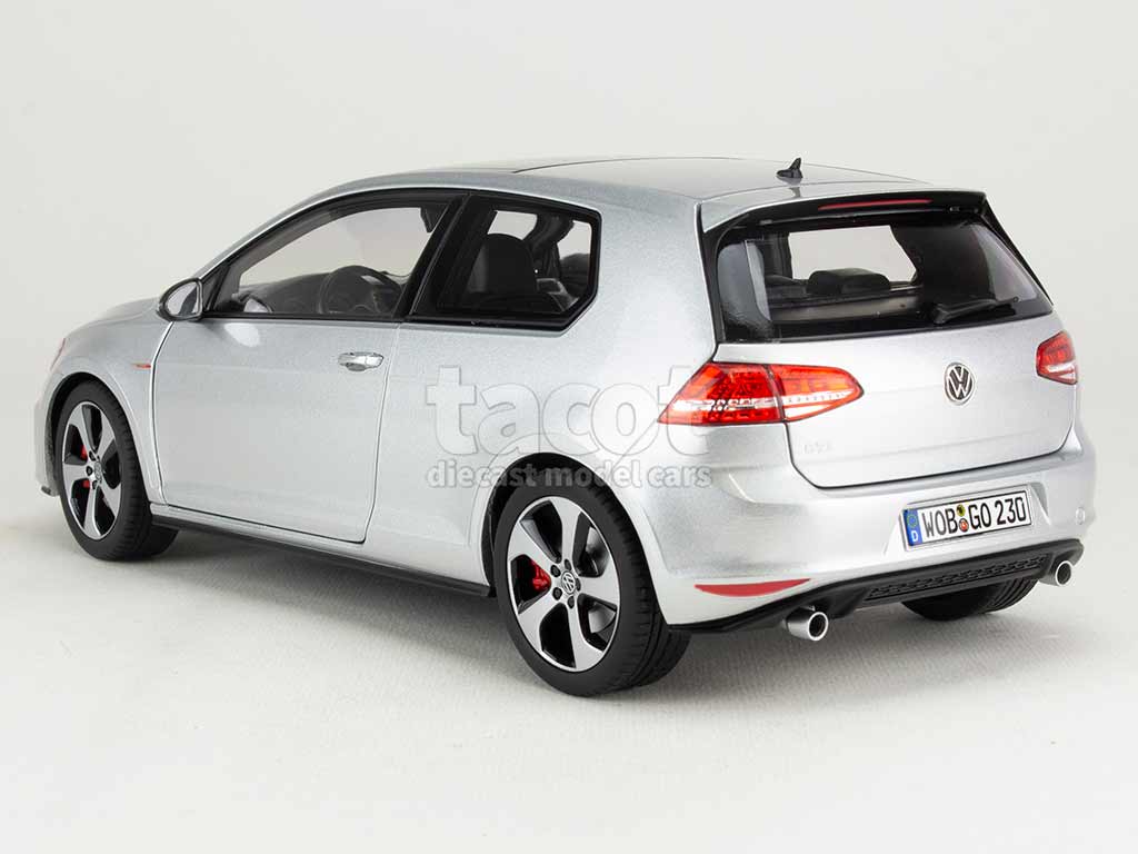 102338 Volkswagen Golf VII GTi 3 Doors 2013