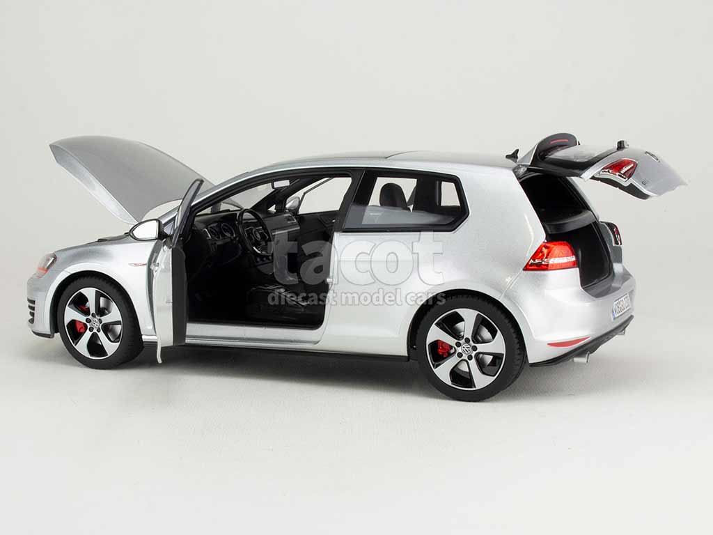 102338 Volkswagen Golf VII GTi 3 Doors 2013