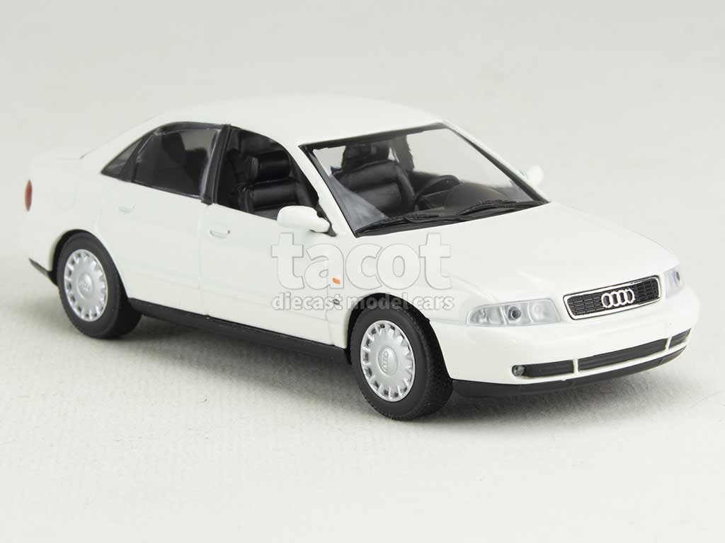 102369 Audi A4 1995