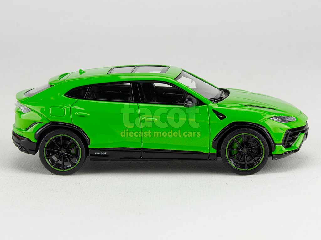 102419 Lamborghini Urus S 2023