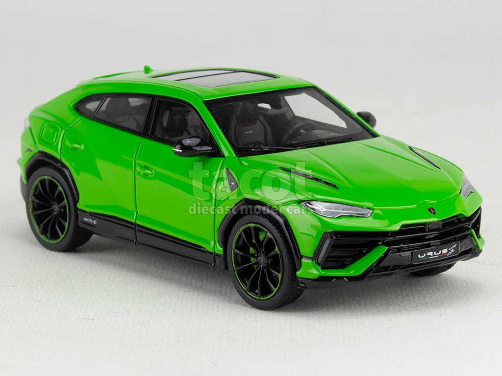 102419 Lamborghini Urus S 2023