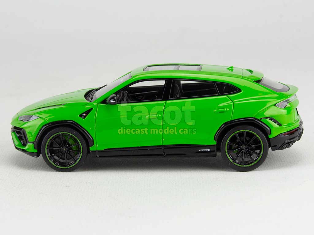 102419 Lamborghini Urus S 2023