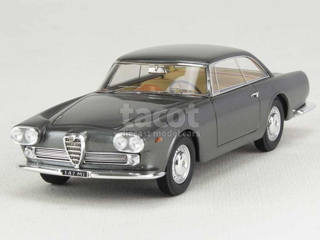 102432 Alfa Romeo 2000 Praho Touring 1960