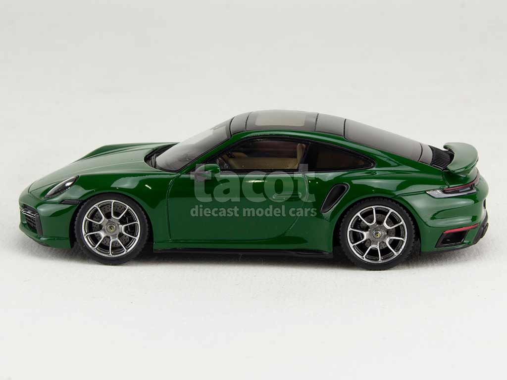 102447 Porsche 911/992 Turbo S 2023