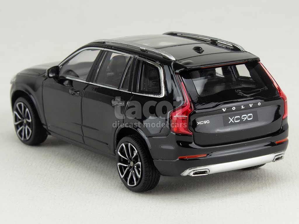102473 Volvo XC90 2015