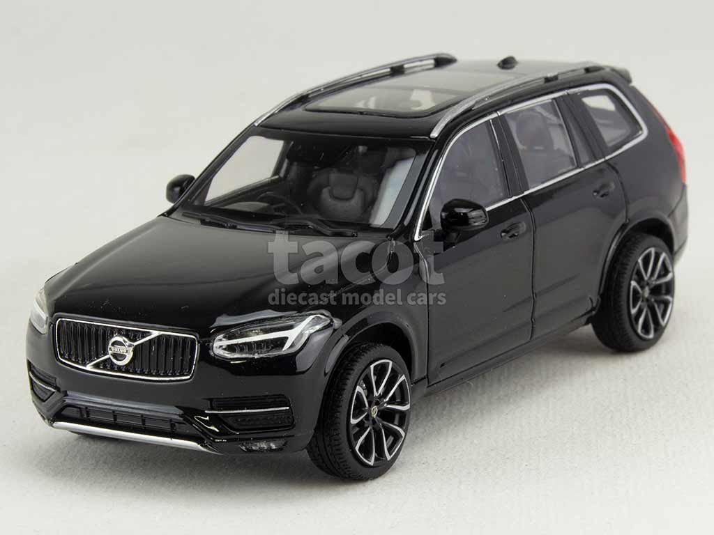 102473 Volvo XC90 2015