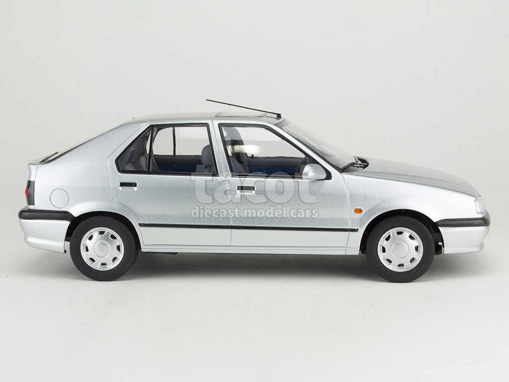 102492 Renault R19 5 Doors 1994