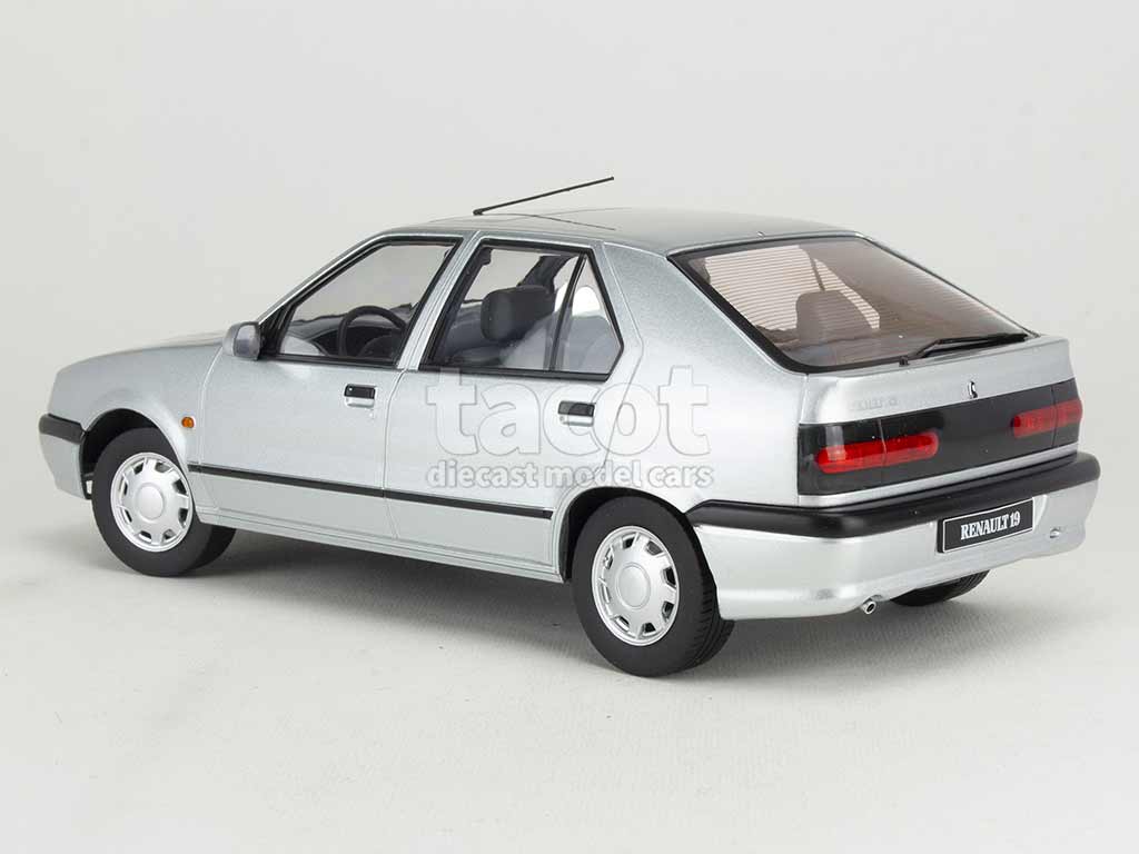 102492 Renault R19 5 Doors 1994